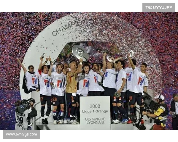 法甲冠军荣耀时刻回顾 见证顶级球队的奋斗与辉煌 法甲冠军荣耀时刻回顾 见证顶级球队的奋斗与辉煌