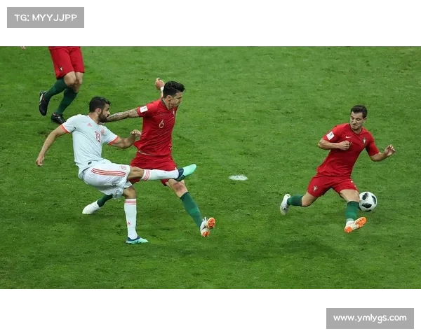 如何从技术层面深入分析C罗帽子戏法的精彩表现及其背后的战术意义